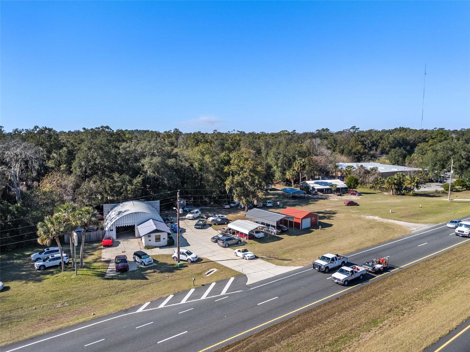 3700 N Us Highway 441 Property Photo 2