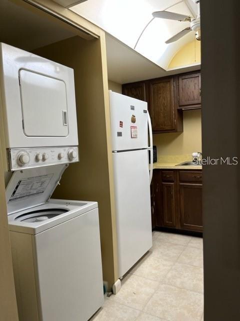 627 Midway Dr #b Property Photo 9