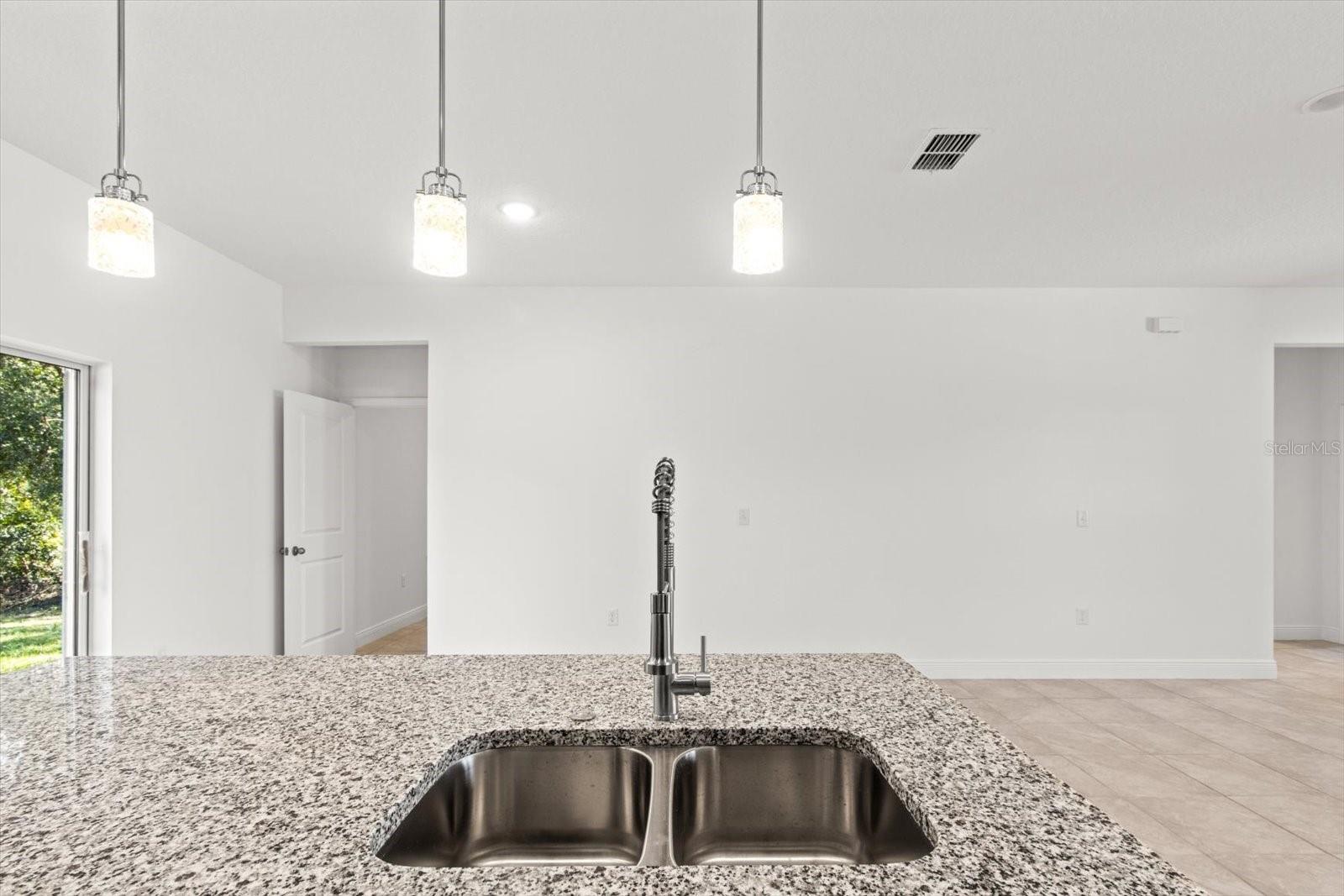 281 Marion Oaks Crse Property Photo 13