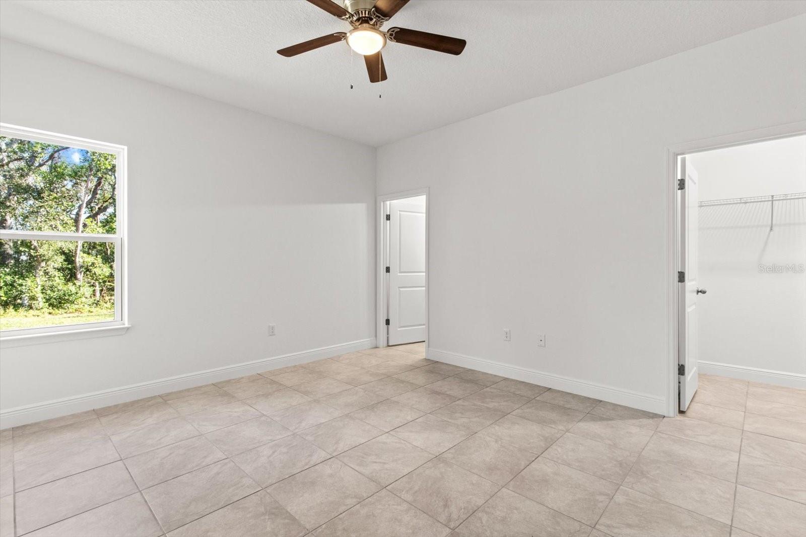 281 Marion Oaks Crse Property Photo 17