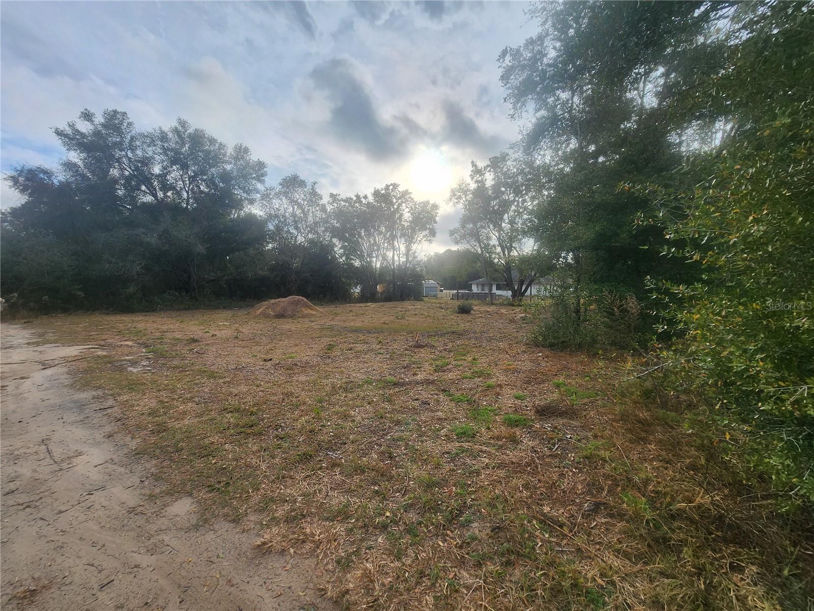715 Long Ave Property Photo 3