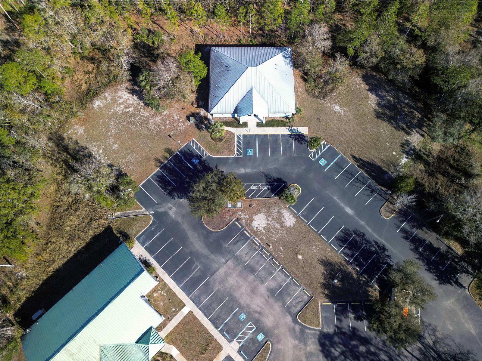 8427 S Suncoast Blvd Property Photo 3