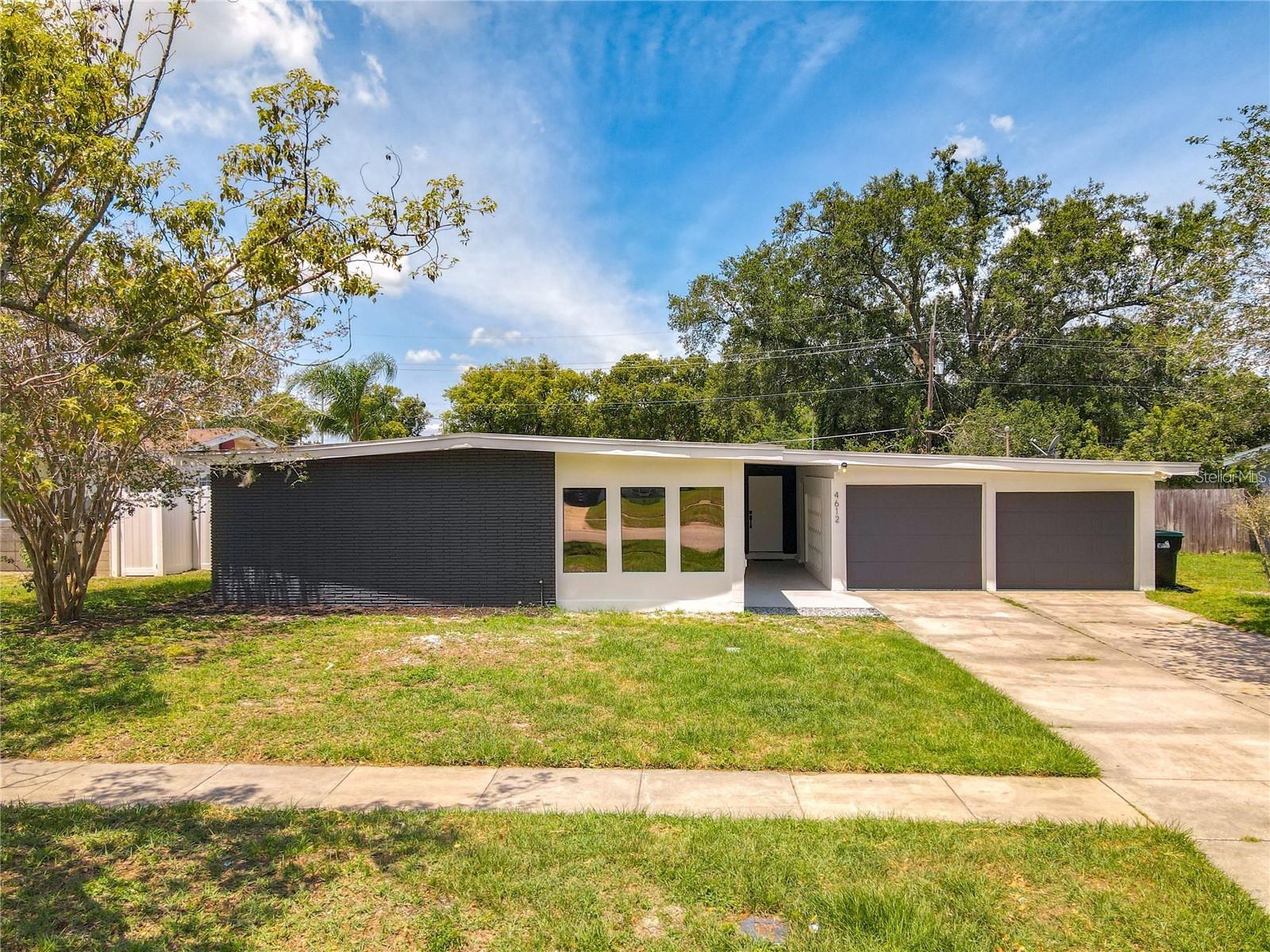 4612 Bradley Ave Property Photo