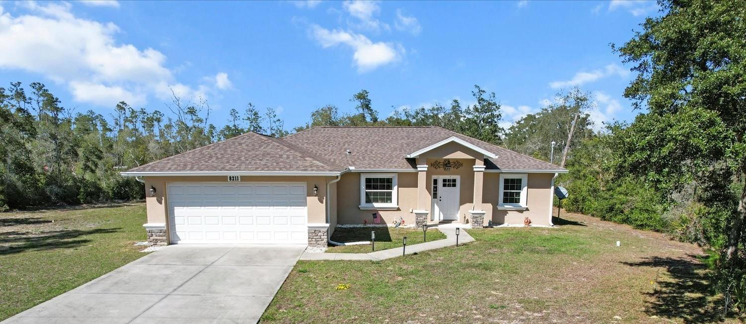 8211 N Dothan Dr Property Photo