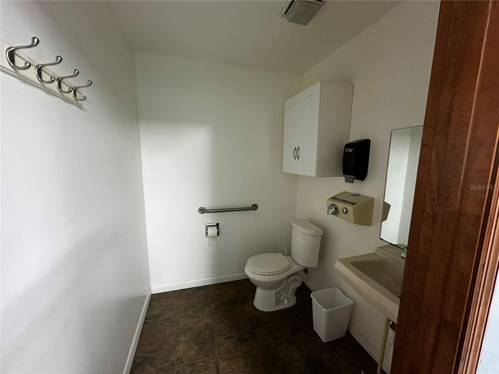 8228 Sw 103rd Street Rd Property Photo 6