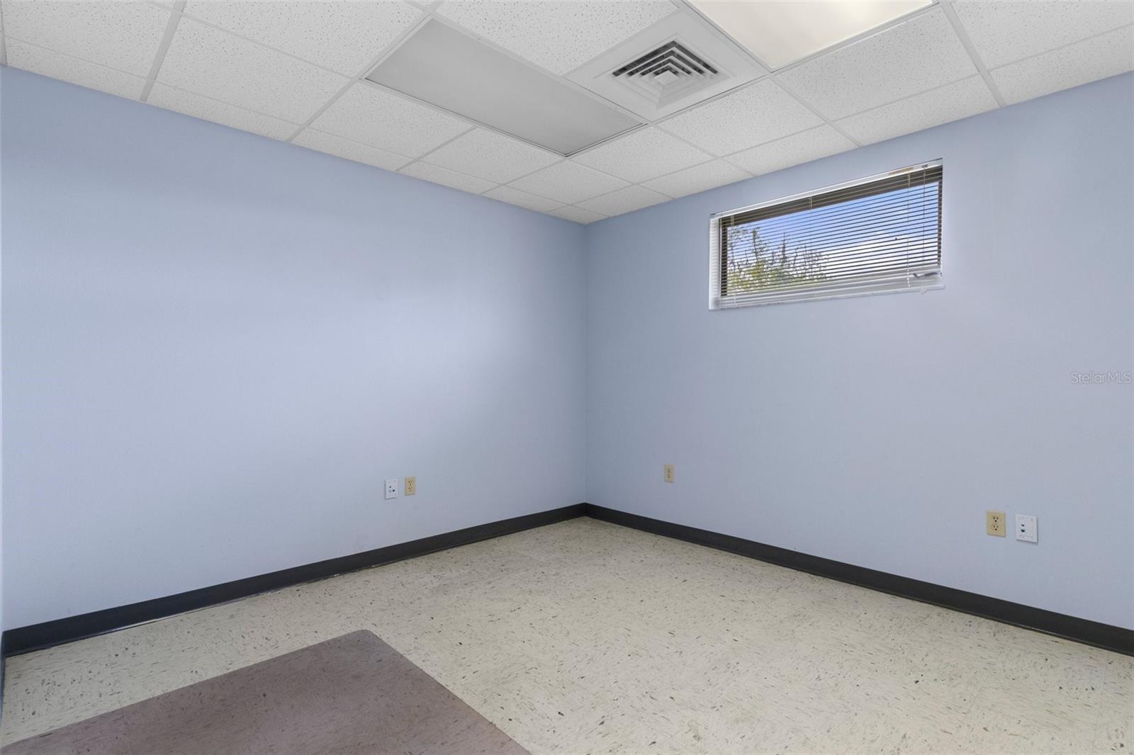 403 W Highland Blvd Property Photo 61
