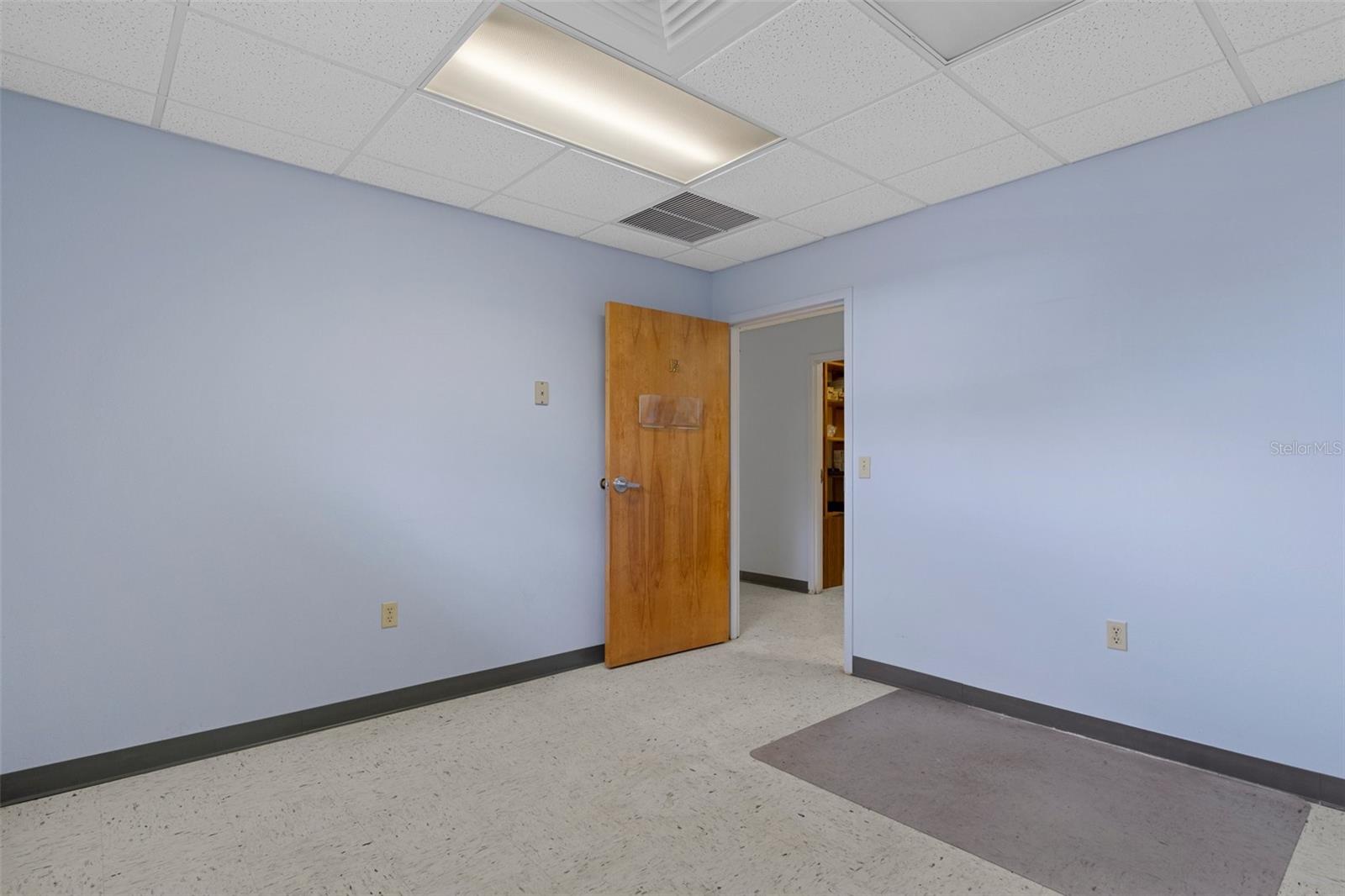 403 W Highland Blvd Property Photo 62