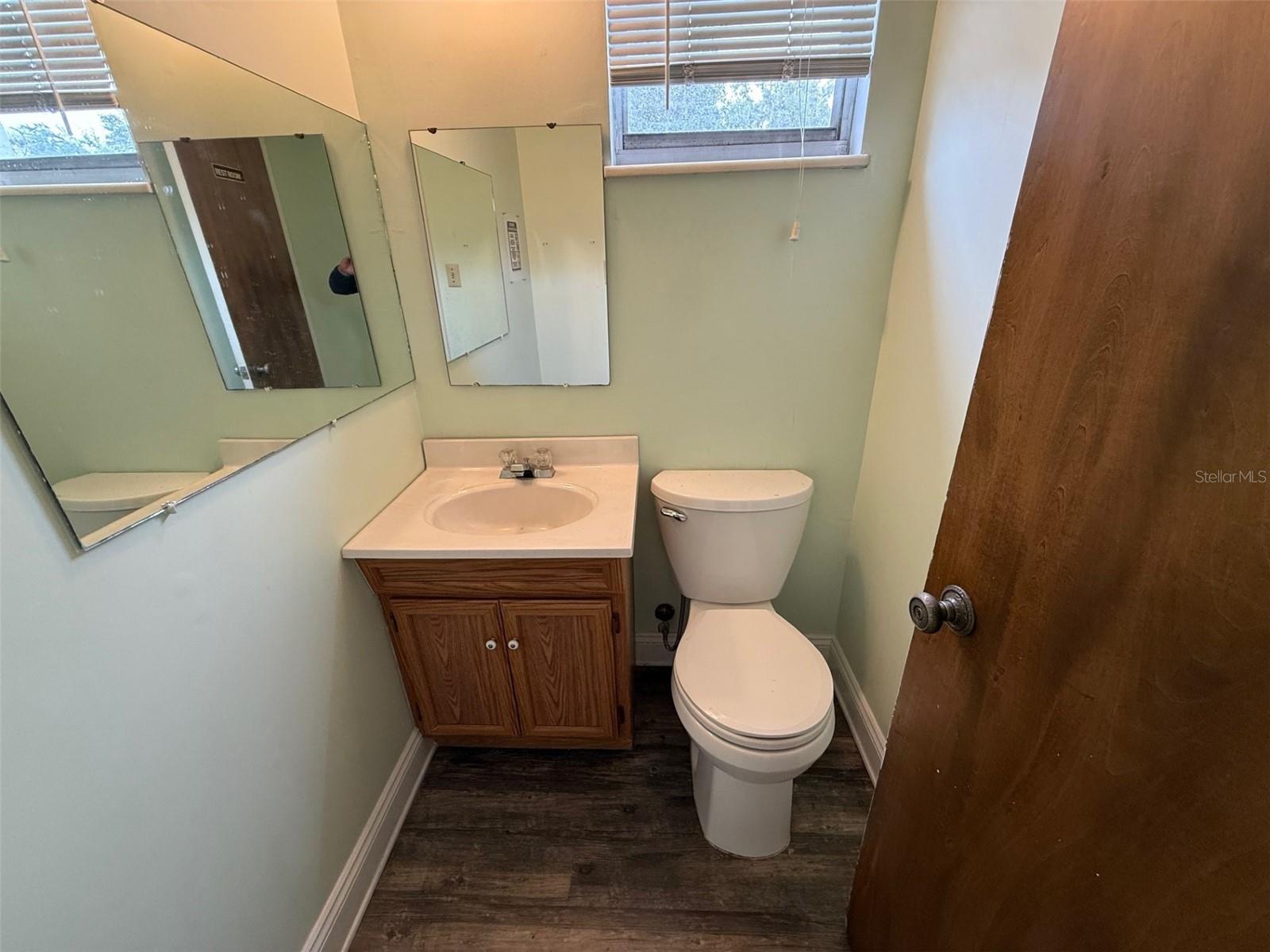 818 E Silver Springs Blvd Property Photo 10