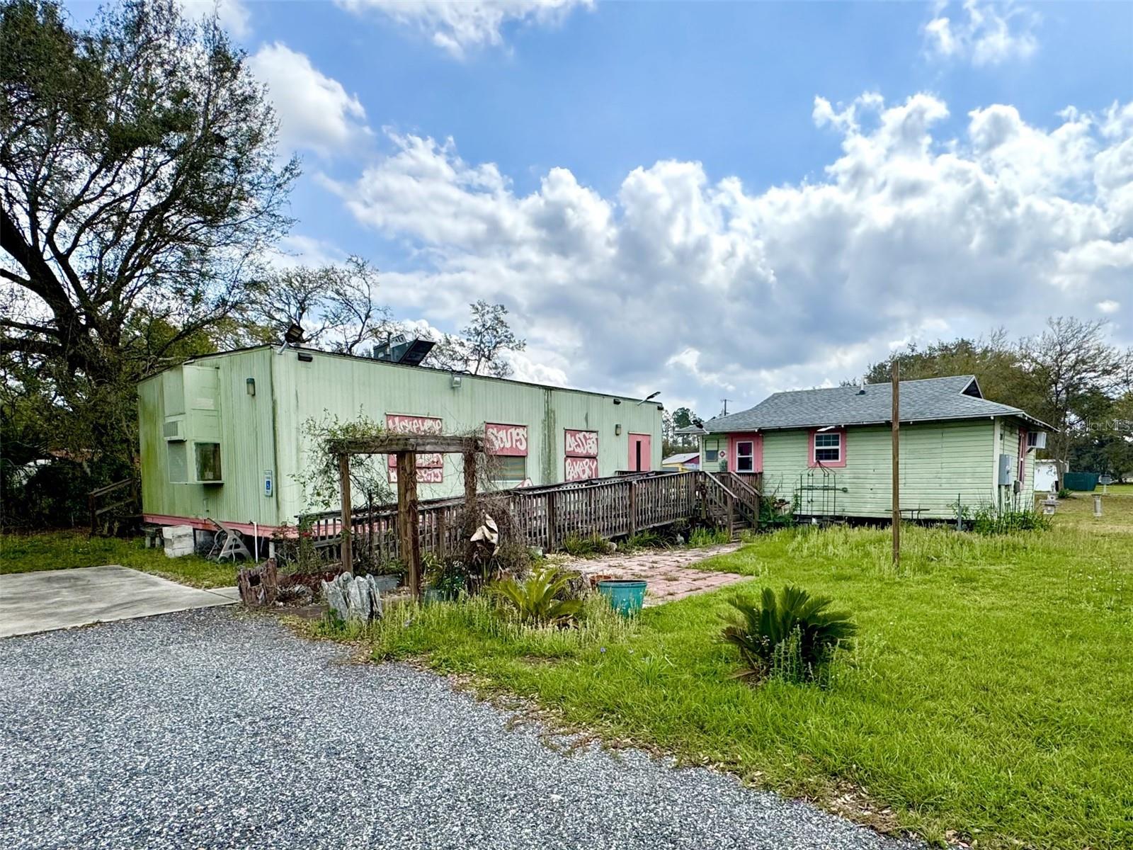 219 W Seminole Ave Property Photo