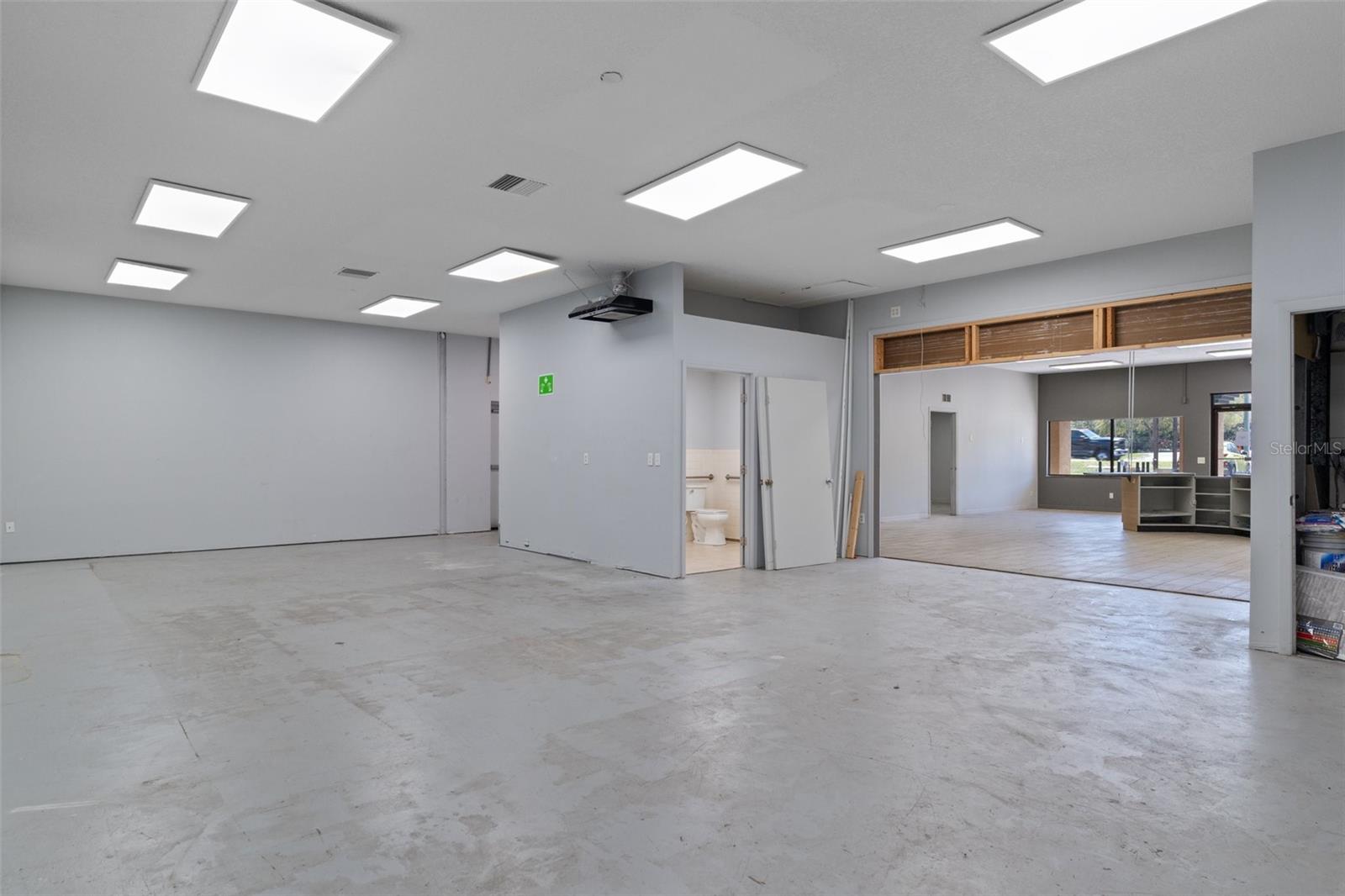 2418 Highway 44 W Property Photo 11