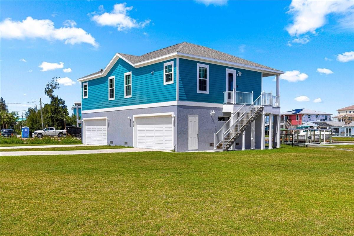 6771 Seaview Blvd Property Photo 3
