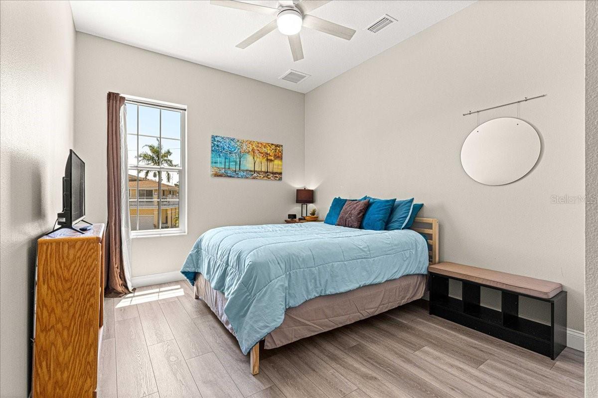6771 Seaview Blvd Property Photo 12
