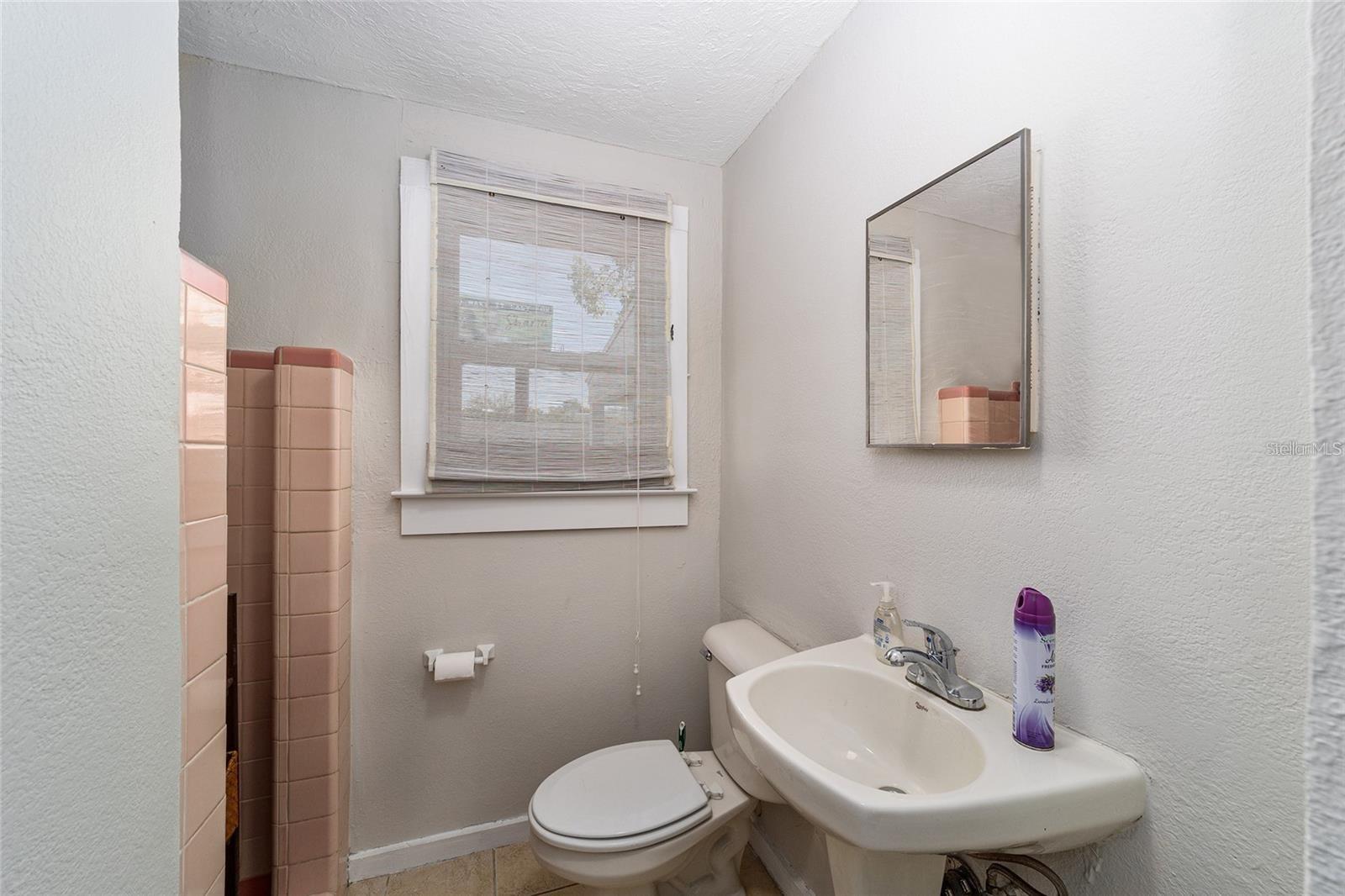 1008 E Silver Springs Blvd Property Photo 16