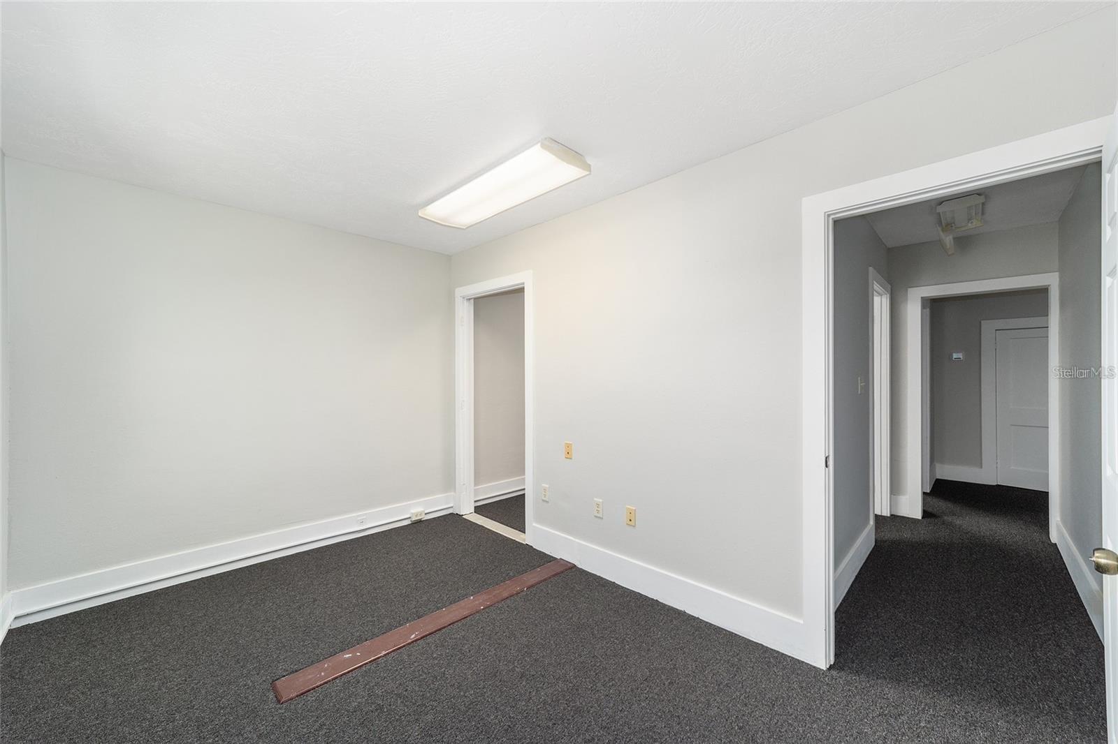 1008 E Silver Springs Blvd Property Photo 29
