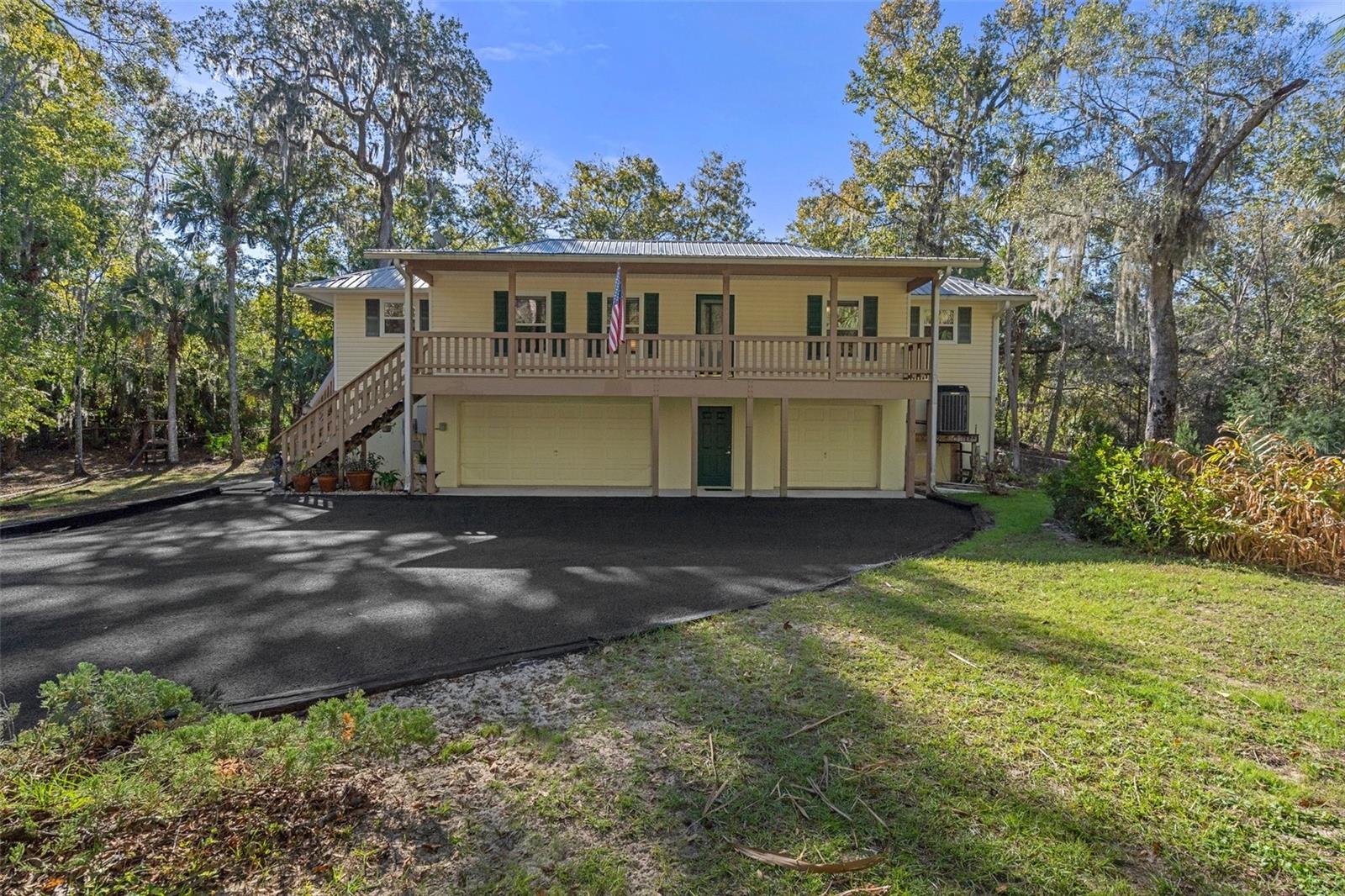18 Winding River Ln Property Photo