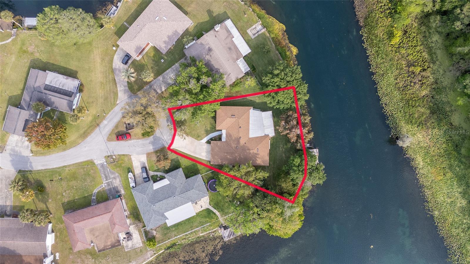 12180 Maple St Property Photo 3