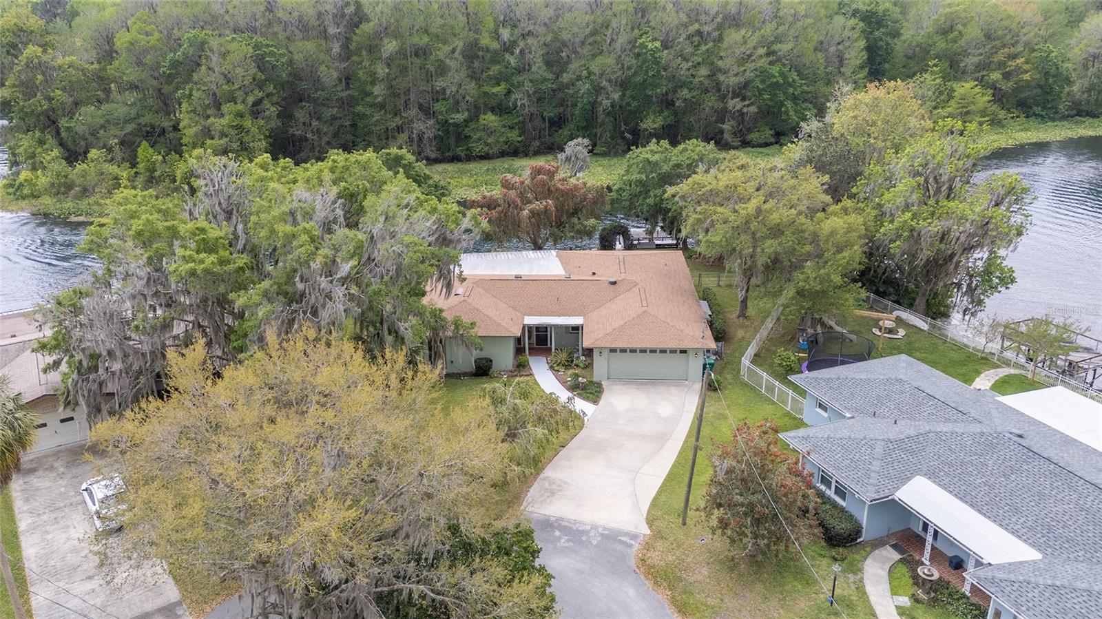 12180 Maple St Property Photo 6