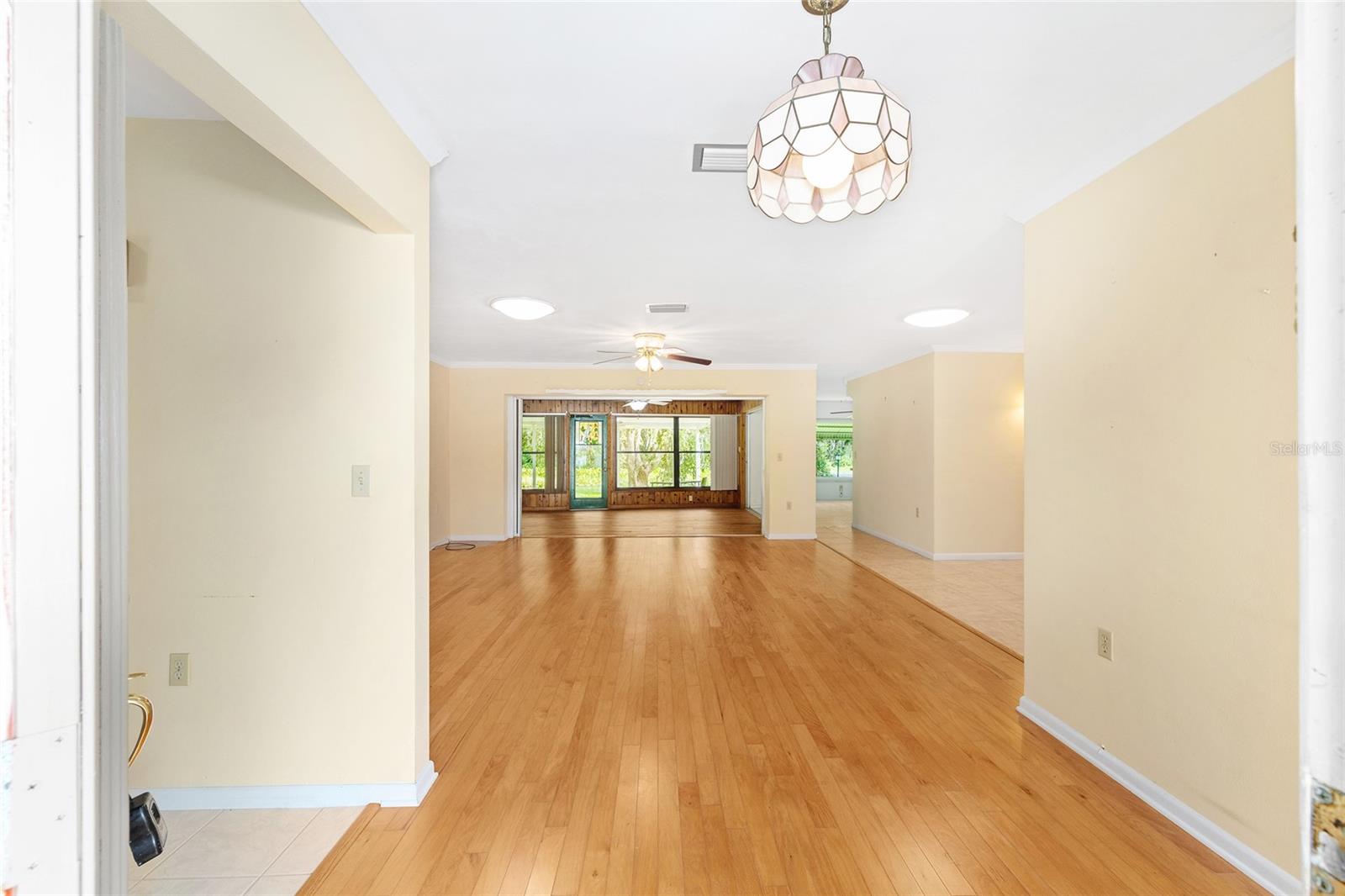 12180 Maple St Property Photo 13