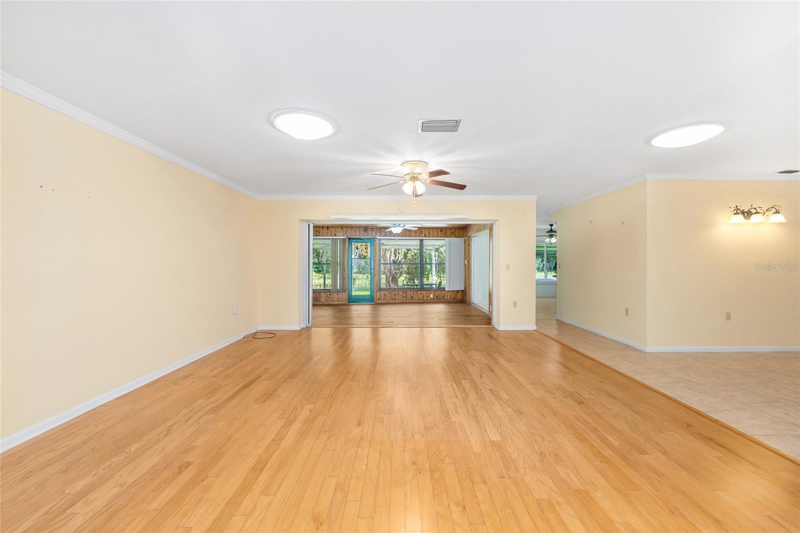 12180 Maple St Property Photo 15
