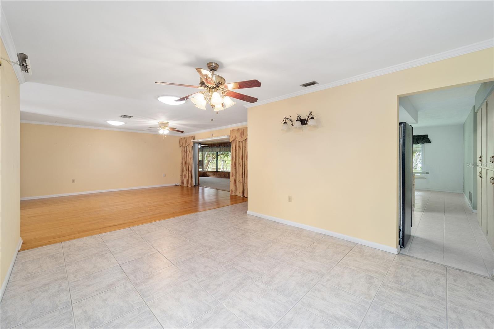 12180 Maple St Property Photo 23