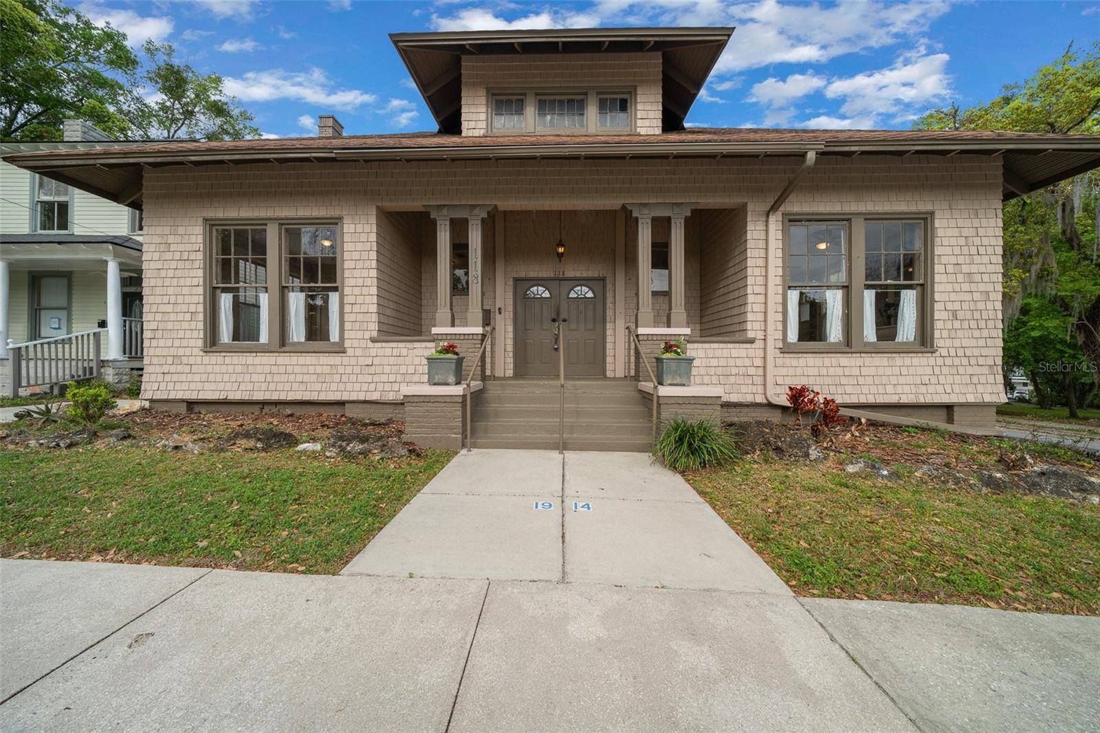 118 Ne Tuscawilla Ave Property Photo