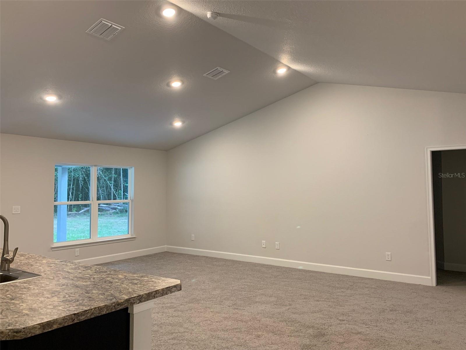 7769 N Darby Dr Property Photo 4