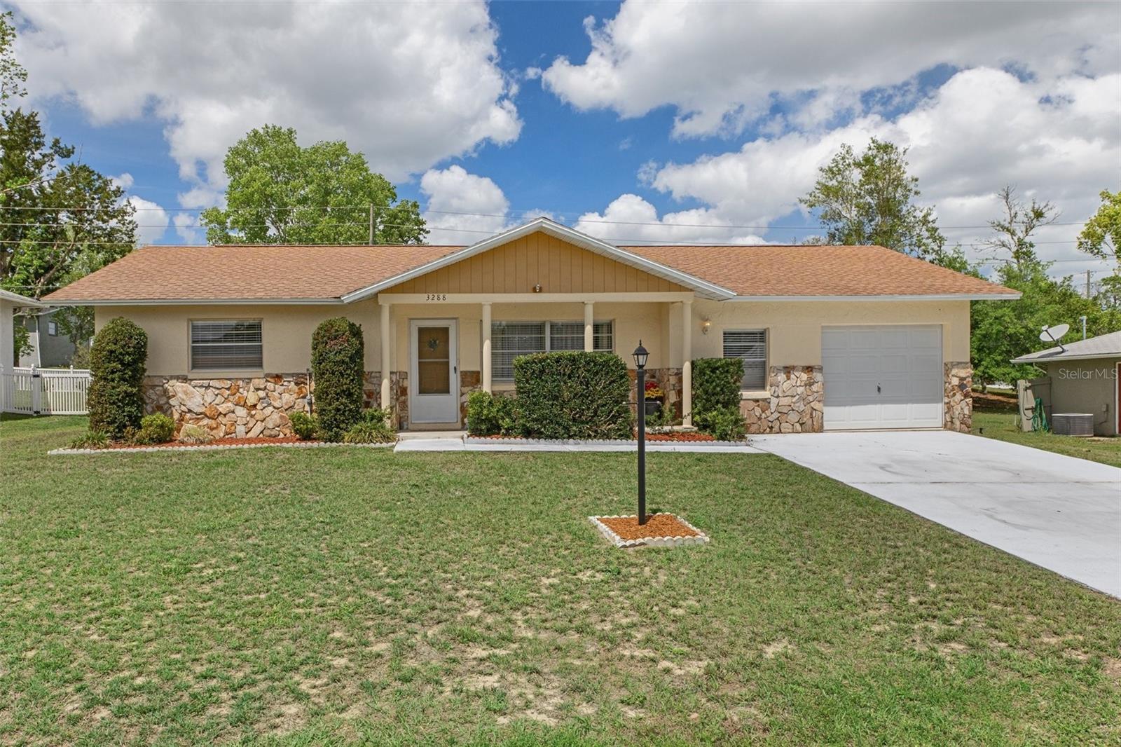 3288 N Maidencane Dr Property Photo 1