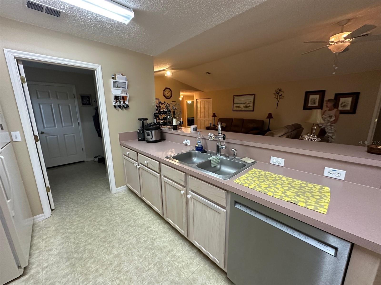 32905 Timberwood Dr Property Photo 7