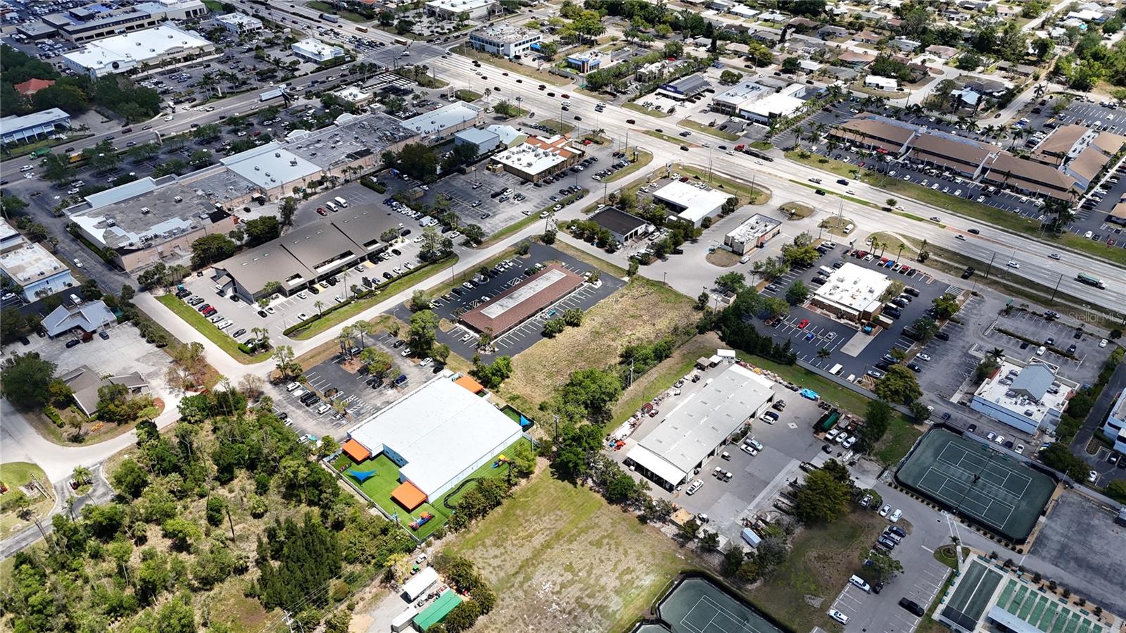 33907 Real Estate Listings Main Image