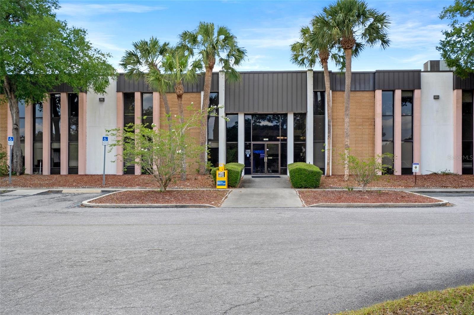 1624 N Meadowcrest Blvd #2 Property Photo 1