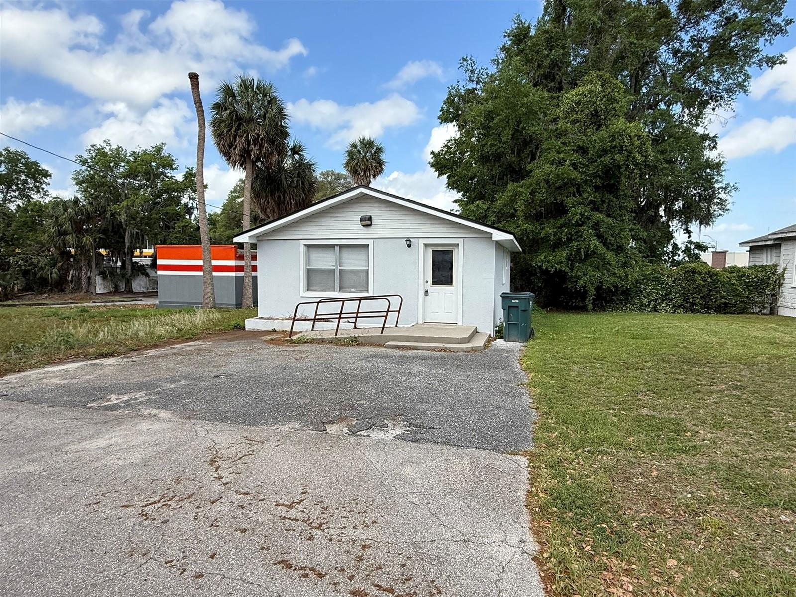 1720 Sw 2nd Ave Property Photo 1