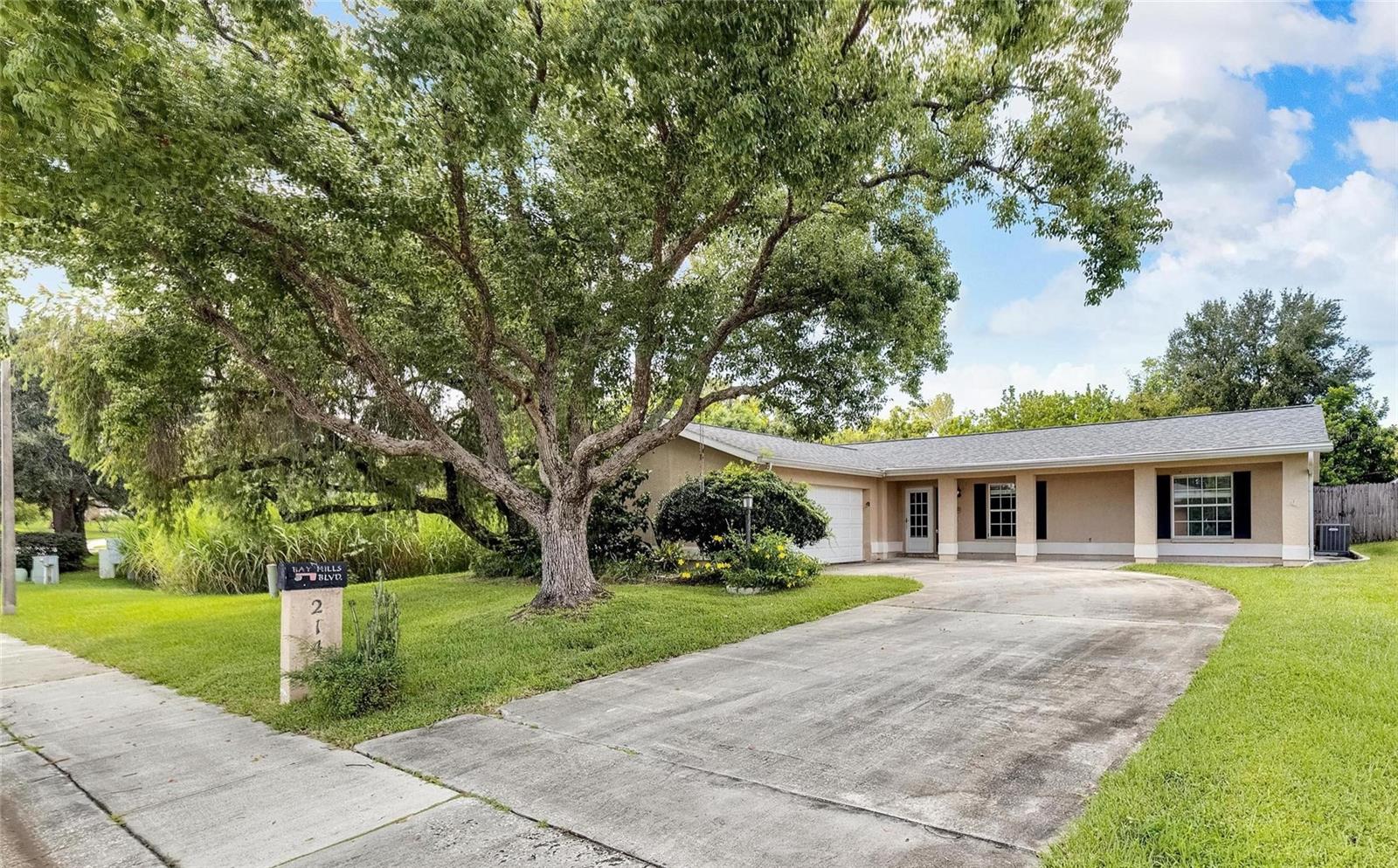 2140 N Bay Hills Blvd Property Photo