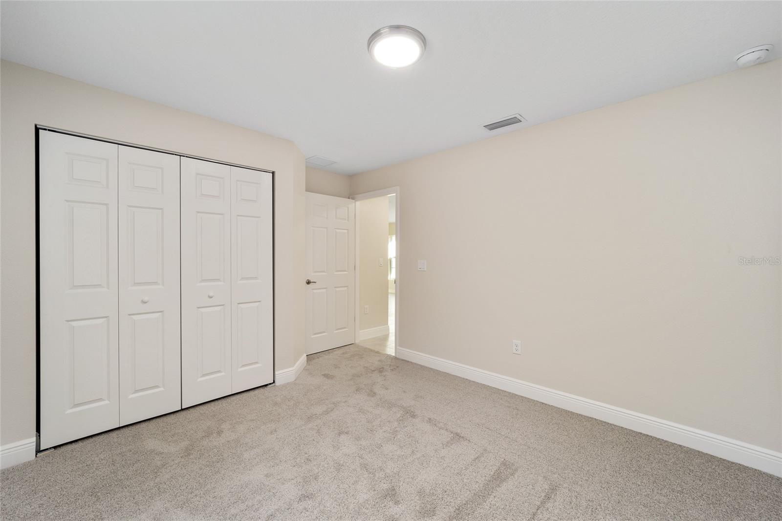2398 W Devon Dr Property Photo 18