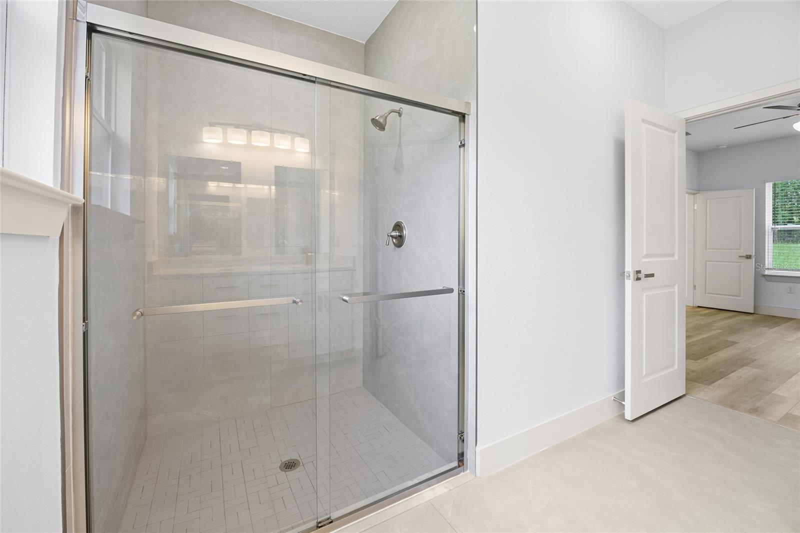 1581 W Saint Elizabeth Pl Property Photo 15