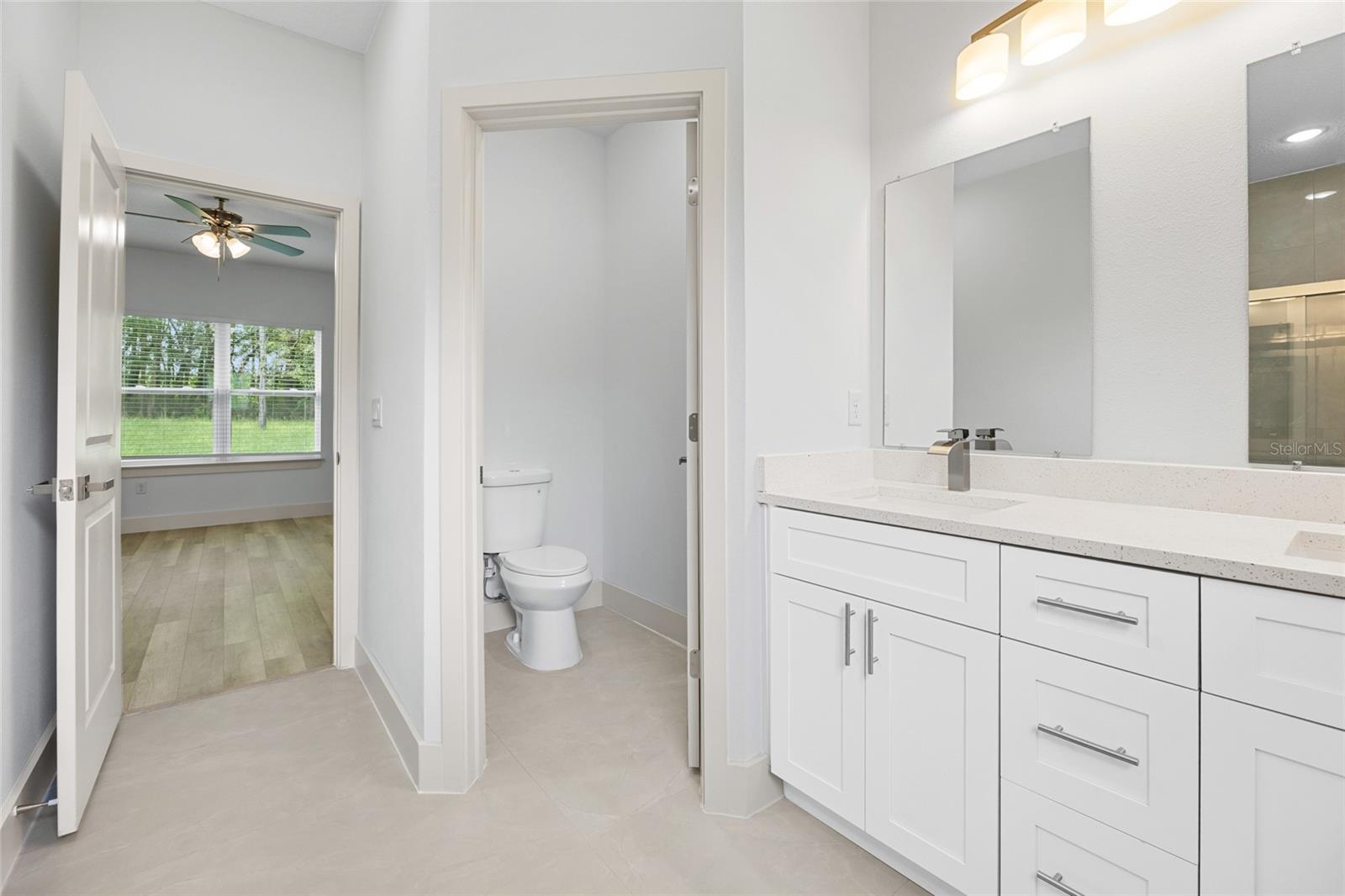 1581 W Saint Elizabeth Pl Property Photo 16