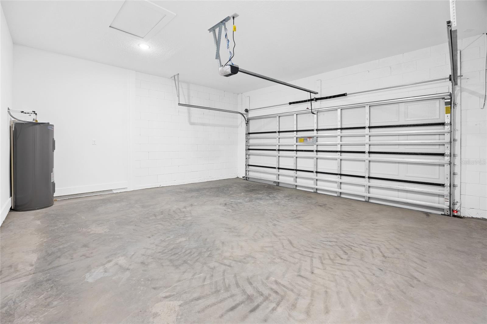 1581 W Saint Elizabeth Pl Property Photo 24