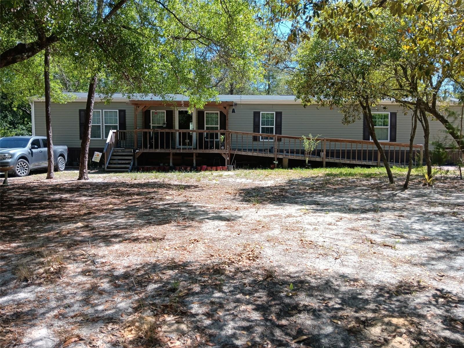 6151 Ne 137th Ct Property Photo