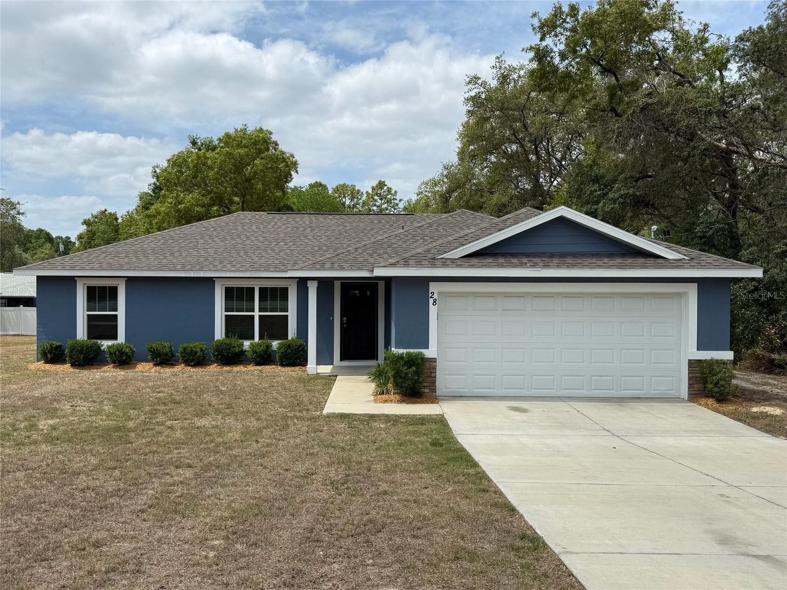 28 Oak Cir Property Photo