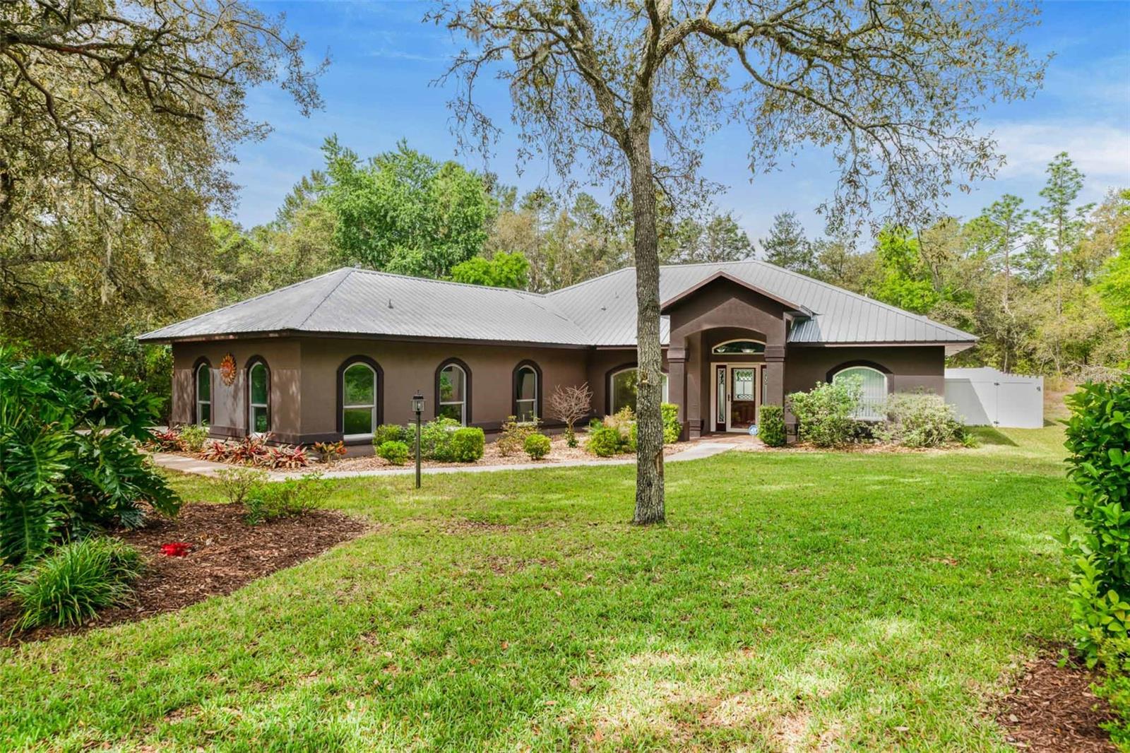 4070 N Forest Lake Dr Property Photo 1