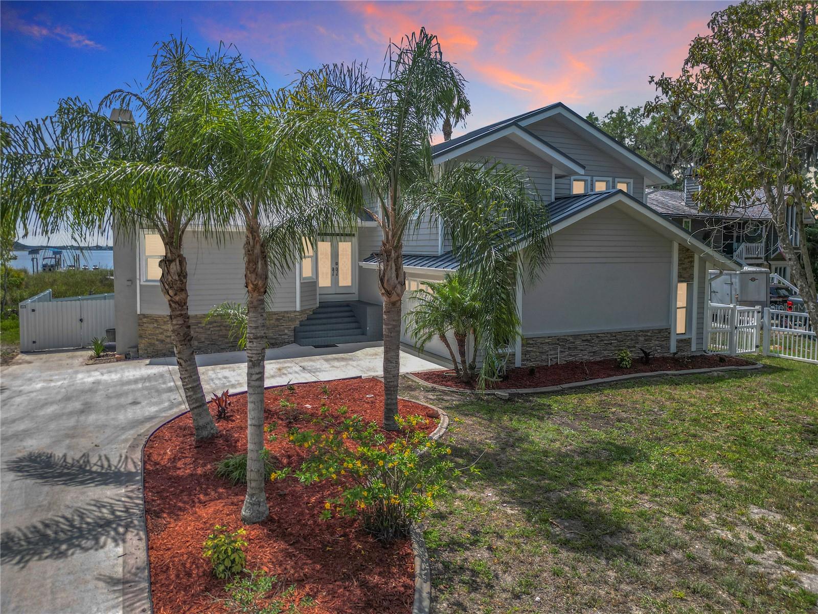 1544 Nw 17th Ct Property Photo 1