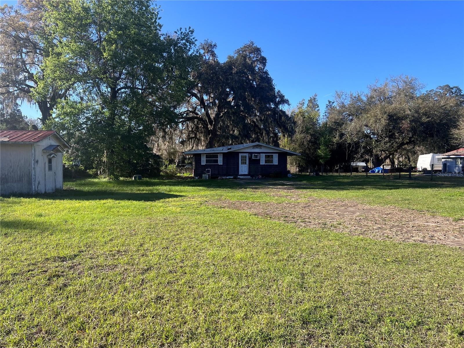 10590 Highway 40 E Property Photo 1