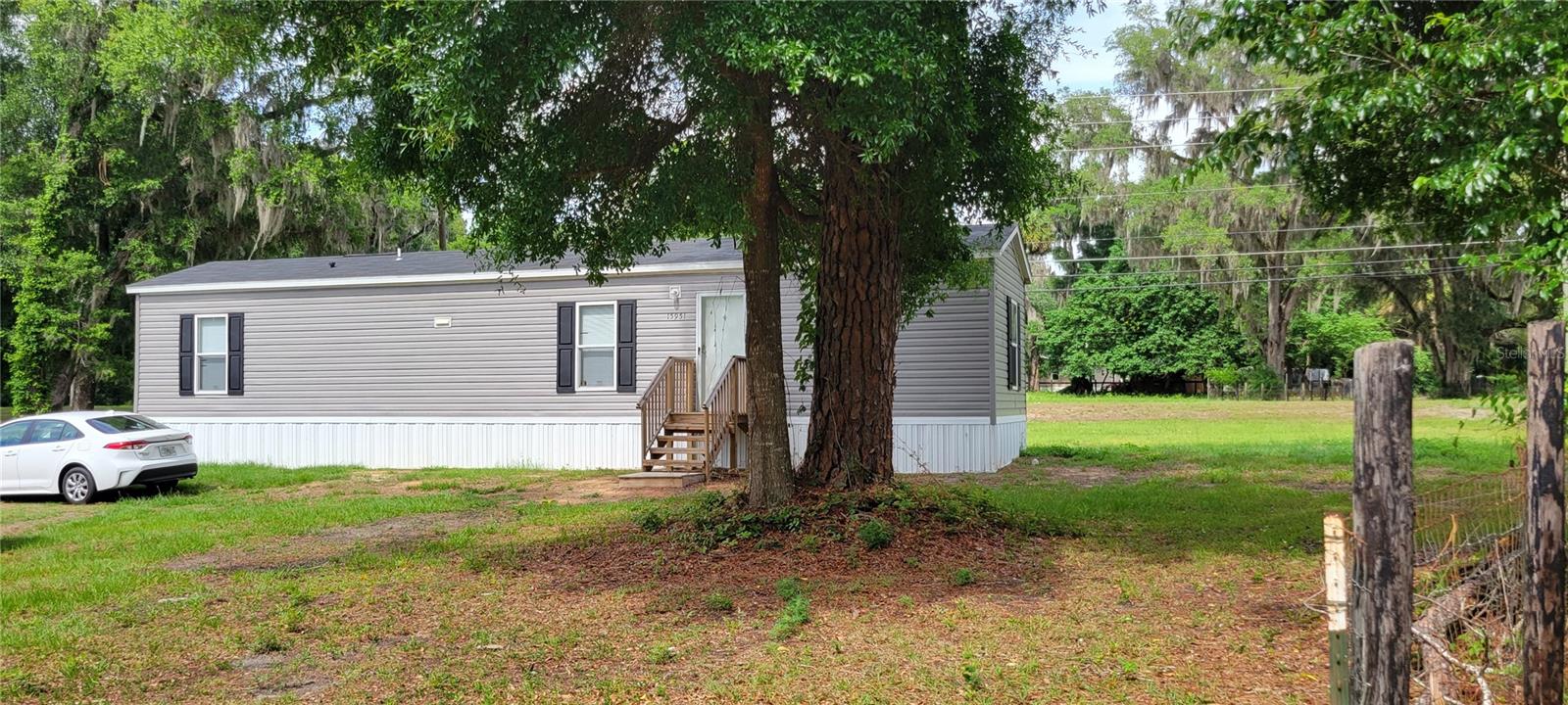 15951 Nw 44th Avenue Rd Property Photo