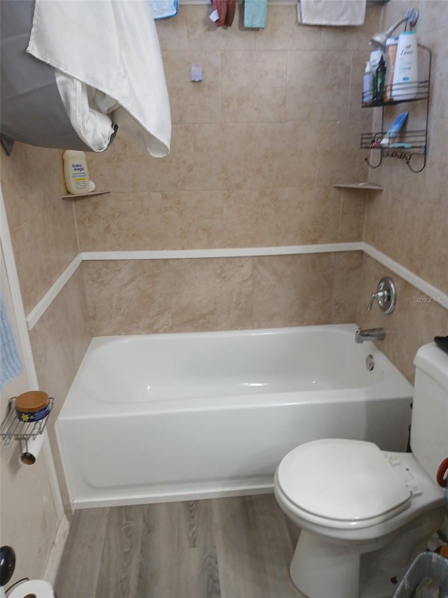 6260 Landover Ter Property Photo 8