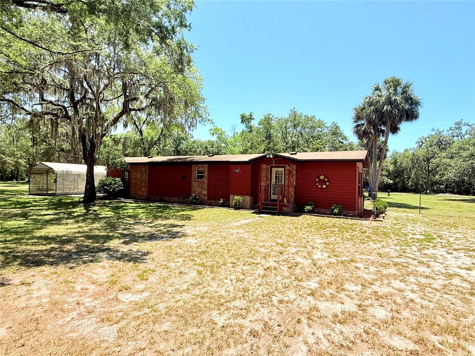 310 Debra St Property Photo 1