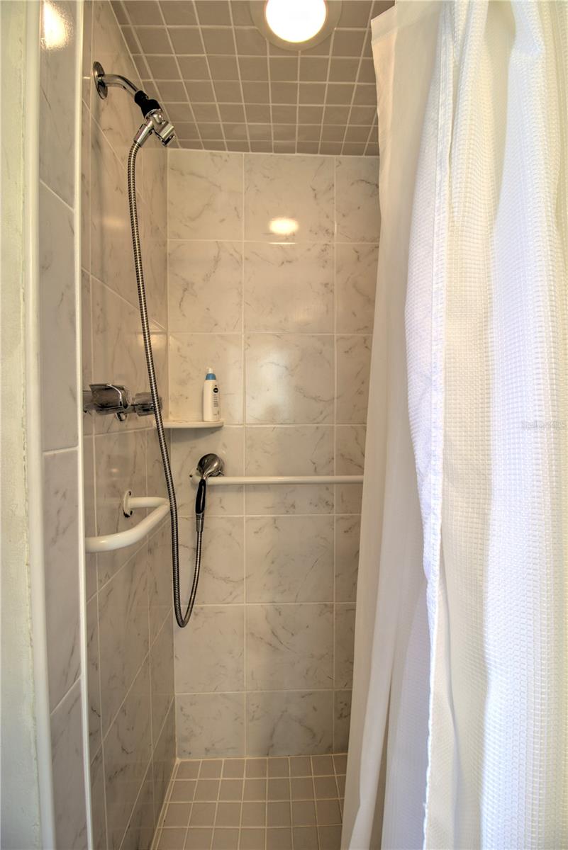 944 E Silver Springs Blvd Property Photo 28