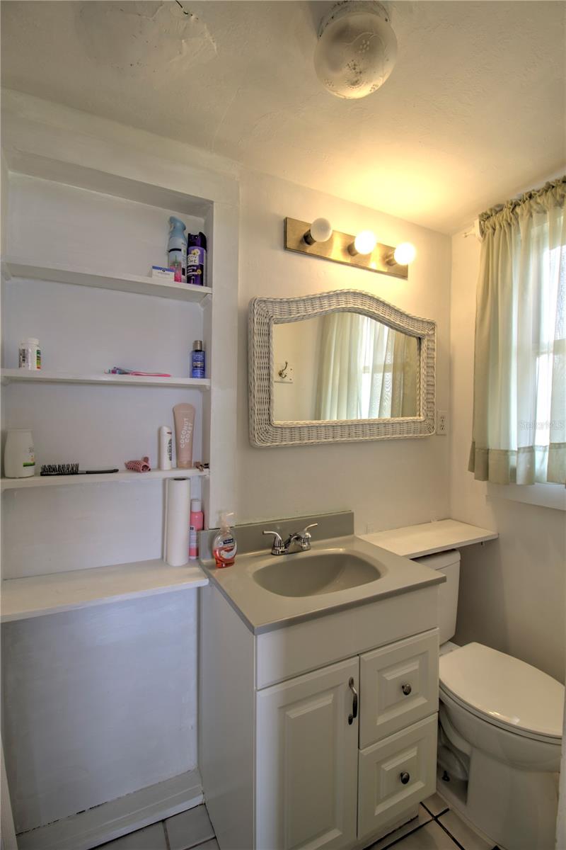 944 E Silver Springs Blvd Property Photo 30