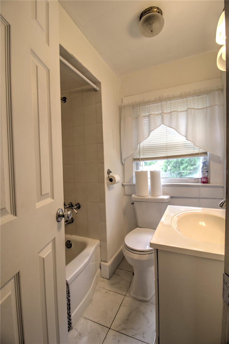 944 E Silver Springs Blvd Property Photo 34