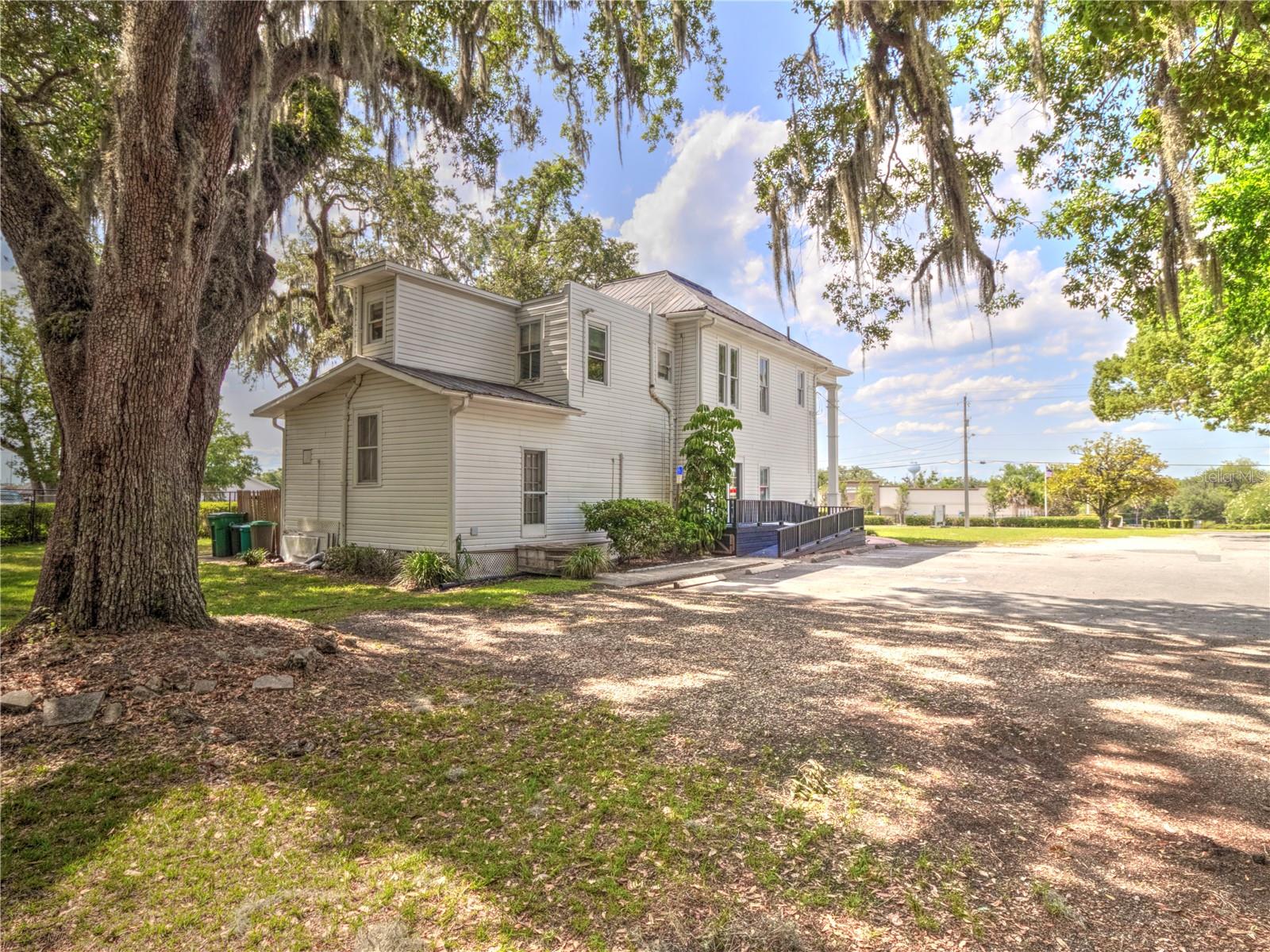 944 E Silver Springs Blvd Property Photo 35