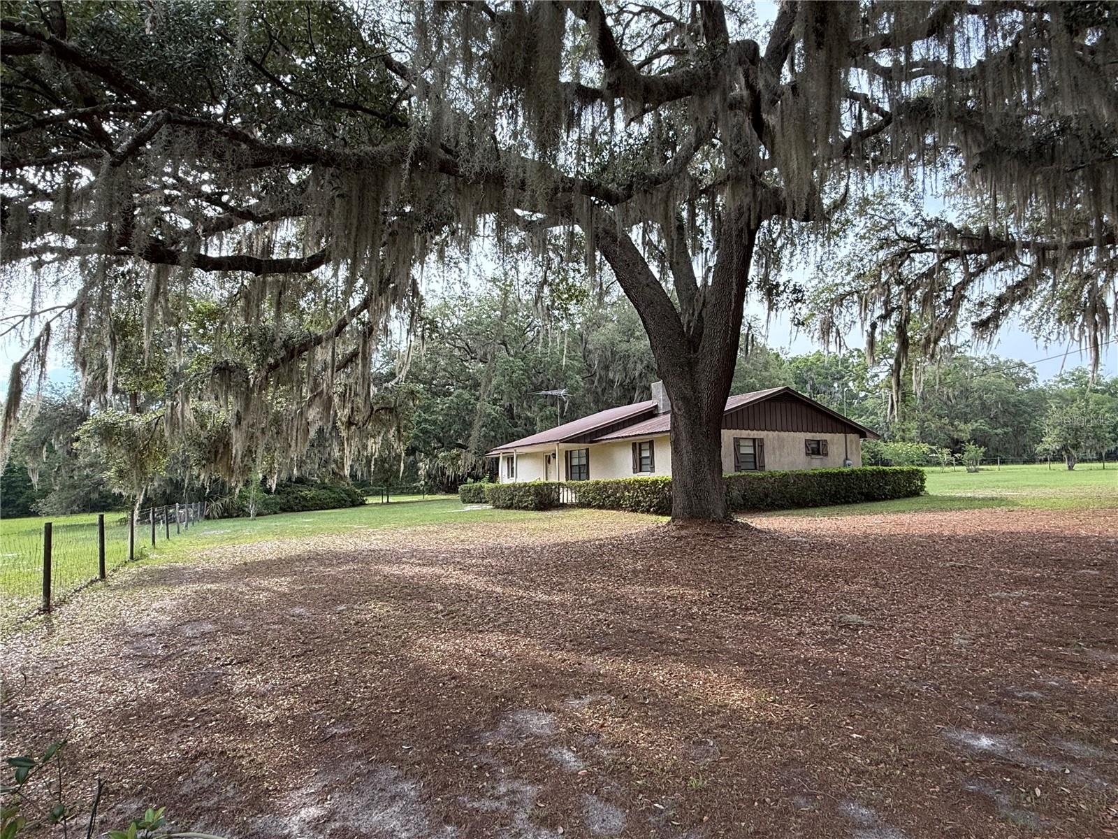 1360 S State Road 19 Property Photo 6