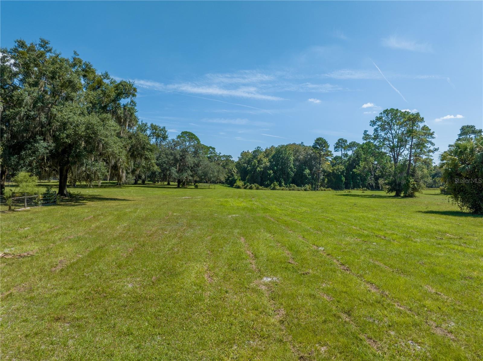 1360 S State Road 19 Property Photo 10